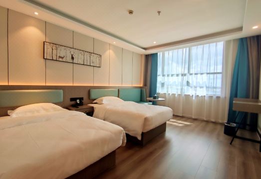 이지고 모텔 객실 내부