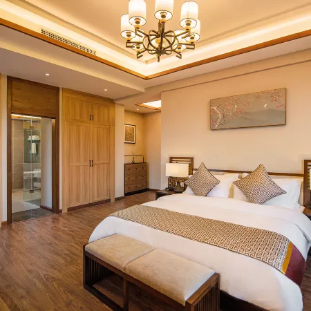 Dali Cangshan Mountain and Sea View Villa