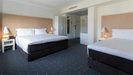 Stay Hotel Coimbra Centro Отели рядом с достопримечательностью «Baroque Library - University of Coimbra»