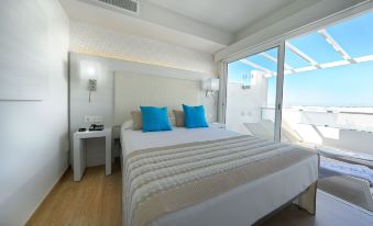 Aequora Lanzarote Suites