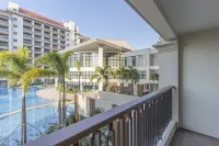 Qianhuazhou Holiday Hotel