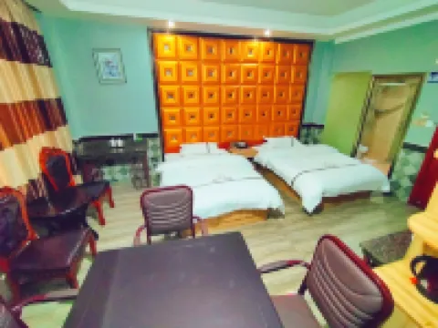 Yinding Business Hotel (Longhui County Bus Terminal)