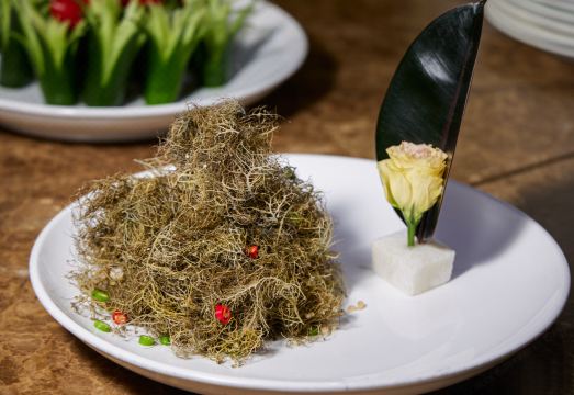 Four Seasons Hotel (Xichang Bohai Wetland Haihe Branch) Hotel Overview