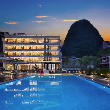 Yangshuo Qiyue Waterfront · Xiyue Haven (Ten-Mile Gallery Yulong River)