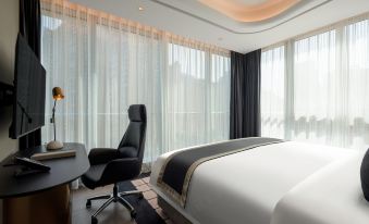 Dishi Hill Hotel (Chengdu Global Center Century City)