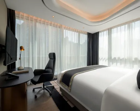 Dishi Hill Hotel (Chengdu Global Center Century City)