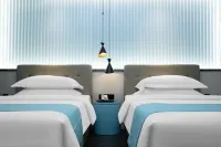 Elong ME Hotel (Wuhan University of Technology Mafangshan Subway Station) 화중사범대학교-난후캠퍼스 주변 호텔