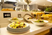 GreenTree Inn Express Hotel((Hebi East Station Store)