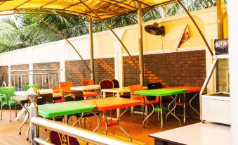 Roselife Hotel and Suites