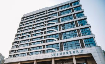 SHiN  Hotel (Chongqing Dazhulin Branch)