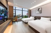 Hanchuan Baoli Hotel (Huayi Branch) Hotels near Tianyu Lake