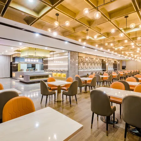 Starway Hotel (Kaifeng Lankao Sannong College Branch