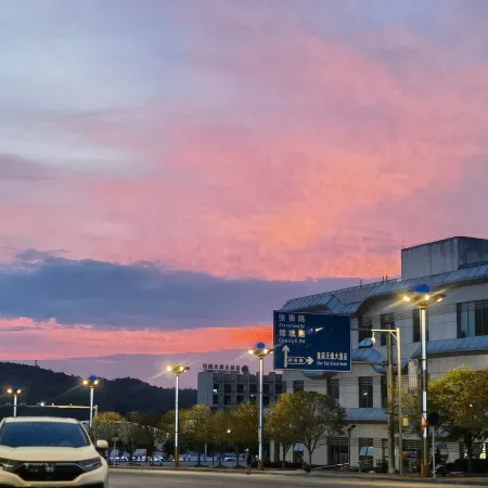 Pingtang Yueke Home Inn