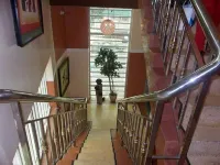 Beverly Heels Hotel