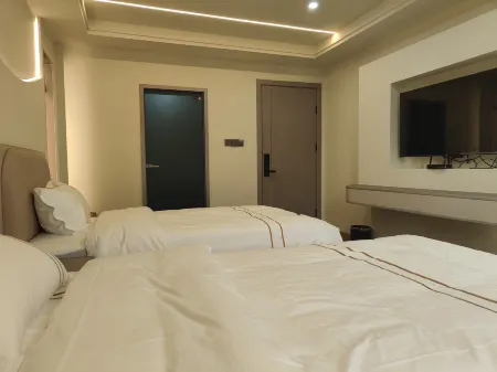 Yuyu Homestay (Youyi Avenue) Отели рядом с достопримечательностью «Seventy-two Waterways»