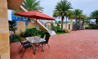 Yard. Villa