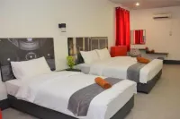Hotel Ventura Hoteles cerca de Masjid Al Masyhoor Padang Siding