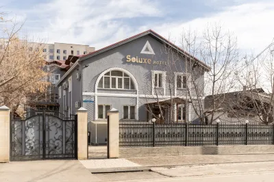 Soluxe Hotel Bishkek  호텔