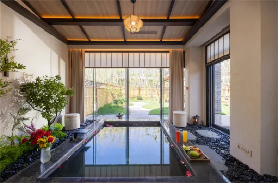 Huazhu Luxury · Jian Shan Jie Lu Tang-Style Boutique Inn