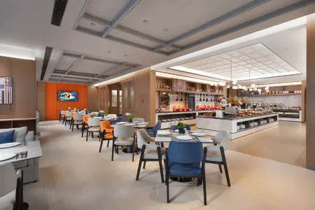 Hampton by Hilton Yantai Penglaige Pavilion Отели рядом с достопримечательностью «Haishi Park»