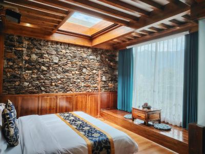 Danba Qingfeng Yaju Homestay