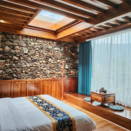 Danba Qingfeng Yaju Homestay