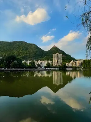 Hubian Homestay Hotels in Shuicheng Ancient Town