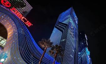 Yijia Apartment (Jiangmen East Station Jianghai Wanda)
