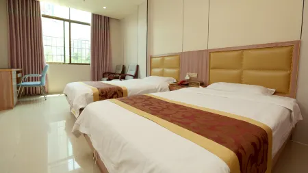 Shixing Kyoto Business Hotel Отели рядом с достопримечательностью «CPC Shaoguan Committee Party School Shixing Branch»