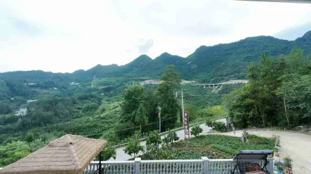 Hefeng Jiwang Homestay