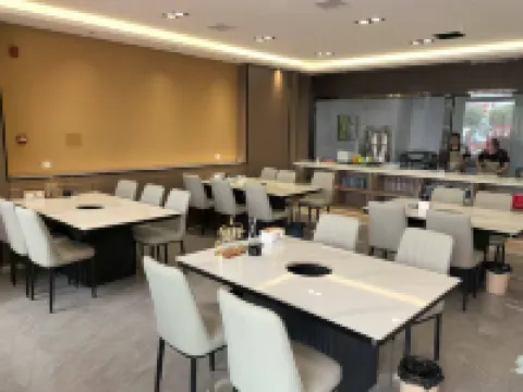 Geya Hotel (Ordos Dalad Banner) โรงแรมในต้าหลาเถอชี