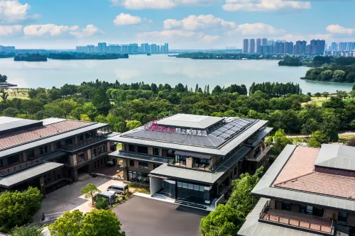 Moshang Aesthetics Hotel (Xuzhou City Government Dalong Lake Scenic Area Branch) - Romantic