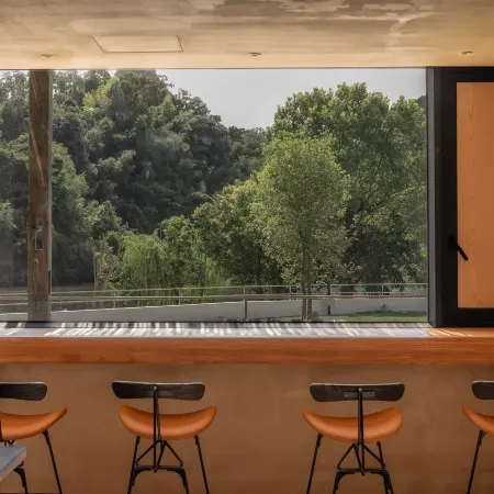 Yuran Riverside Designer Art Hotel