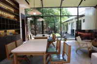 Qiyouji Yinxixi Bed and Breakfast