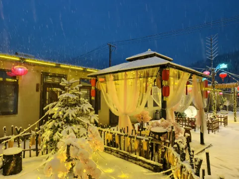 雪谷小黑妹客棧