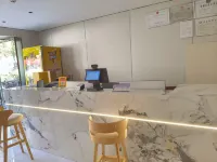 Xiangyang Qile Hotel