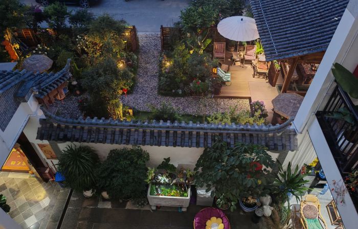 Xiaohe Yishui Inn