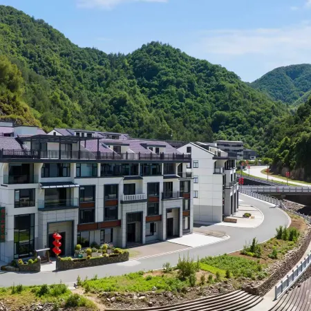 Meet Mountain Wild Homestay