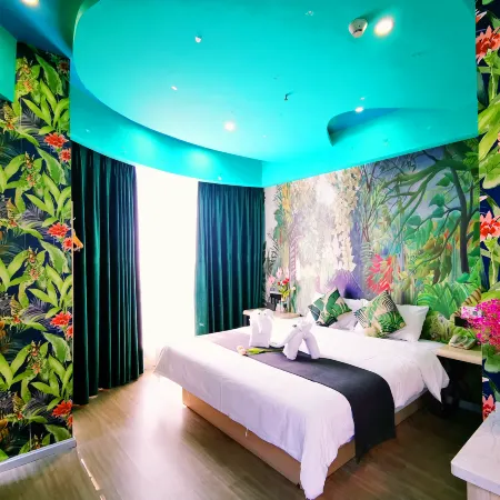 Huahai Holiday Hotel
