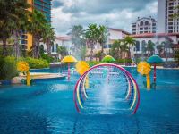 惠东万科双月湾海岸发海景酒店 - 室外游泳池