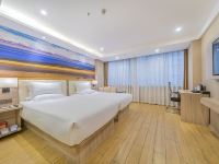 星程酒店(重庆南滨路弹子石老街店) - 高级双床房