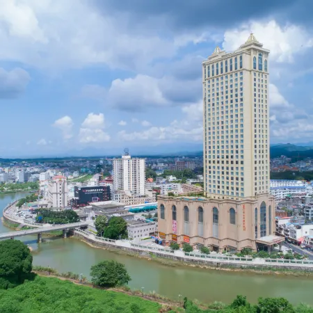 Vienna International Hotel (Dongxing Port)