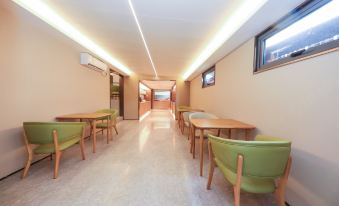 JI Hotel (Shanghai People's Square Nanjing Road)