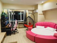 2080电竞公寓(唐山爱琴海店) - 粉色圆床电竞房
