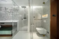 Jinglai Hotel Light Luxury (Shanghai Bund Joy City Branch) Hotel di Shanghai