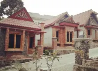 Alloyna Country Cottage Brastagi Hotel dekat Lau Debuk-Debuk