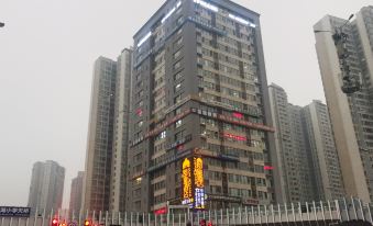 Mr. Robb Hotel (Chongqing West Railway Station)
