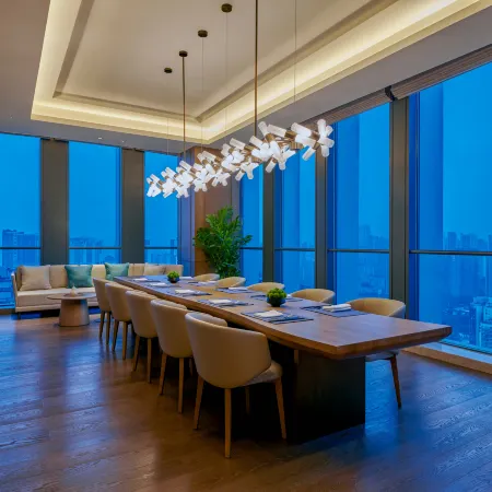 Hilton Chongqing Liangjiang New Area Отели рядом с достопримечательностью «Спортивный Центр Гокко»