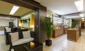 Azalia Beach Hotel Balneo & Spa