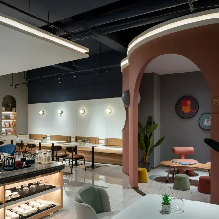 Chocolate Hotel (Changsha Wuyi Square Yuanjialing Subway Station) Отели рядом с достопримечательностью «Железнодорожная станция Чанша»